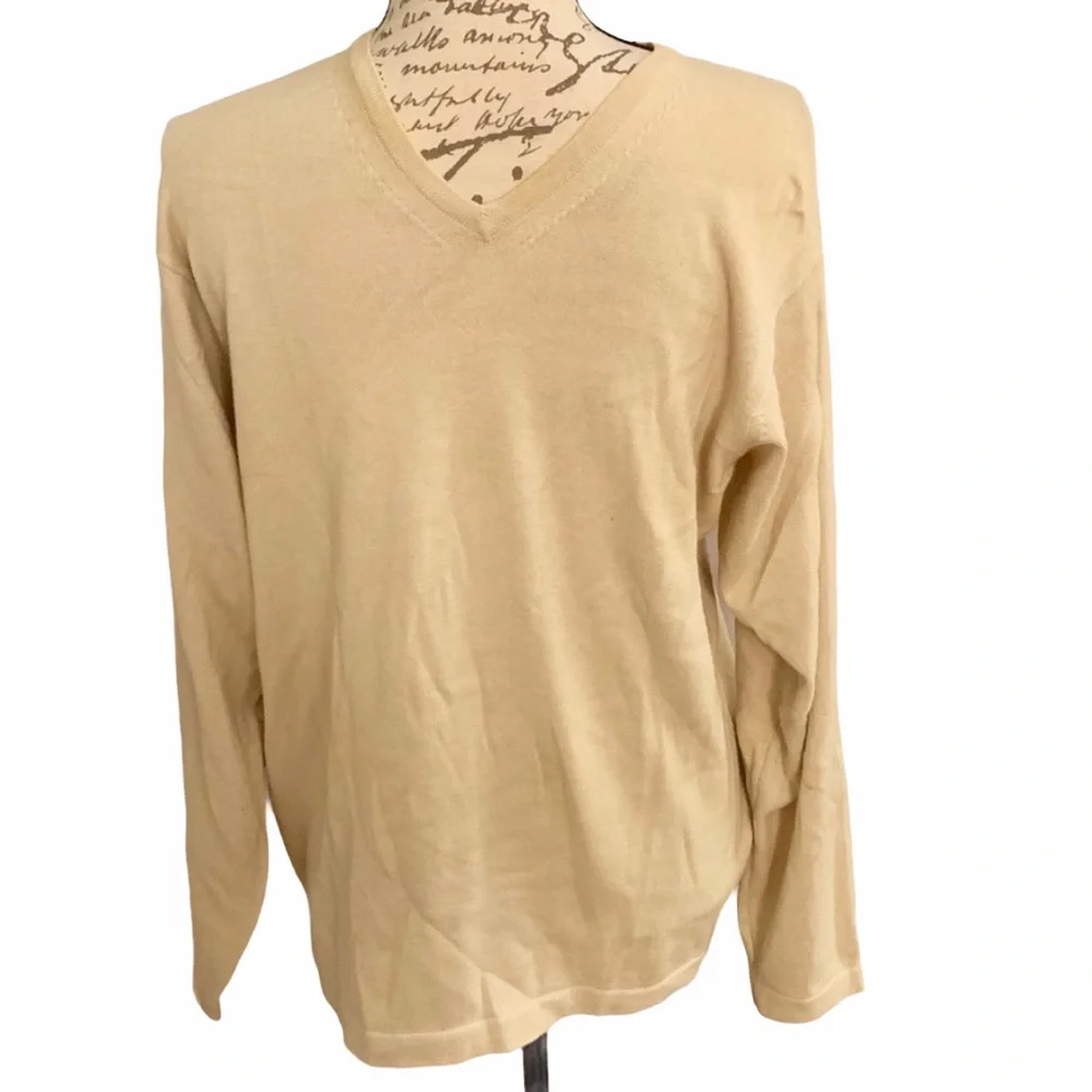 Banana Republic Lt. Yellow V-Neck Sweater Size S